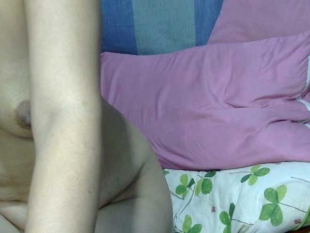 HOTTIEMEE's BongaCams show and profile