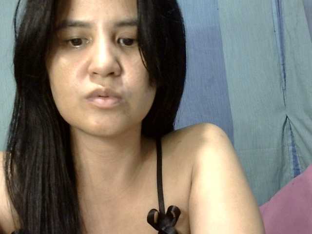 HOTTIEMEE's BongaCams show and profile