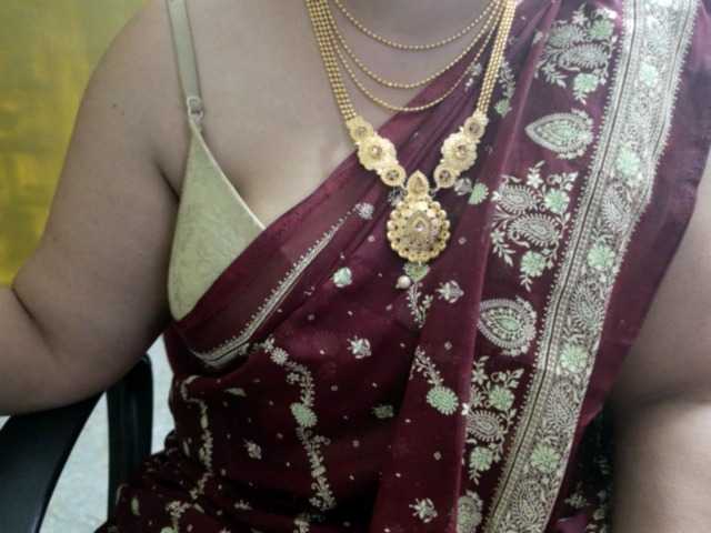 Tamilbabby2025's BongaCams show and profile