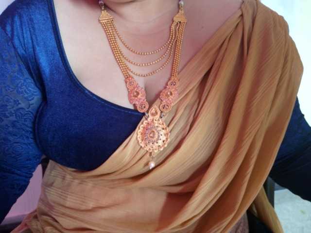 Tamilbabby2025's BongaCams show and profile