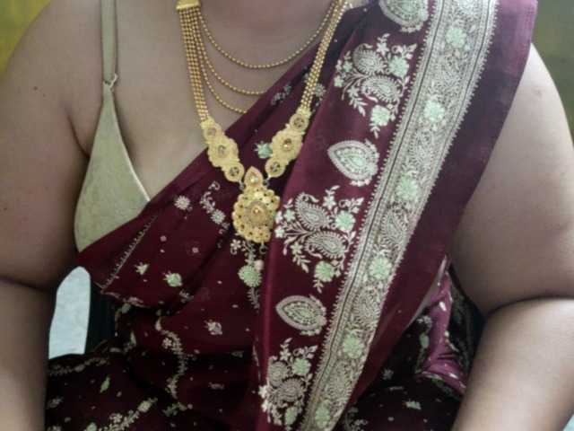 Tamilbabby2025's BongaCams show and profile