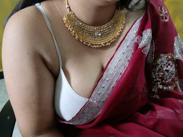 Tamilbabby2025's BongaCams show and profile