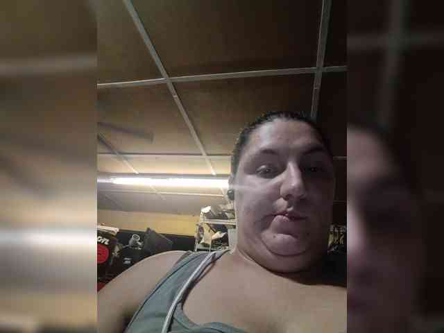 Badmommy32 webcam
