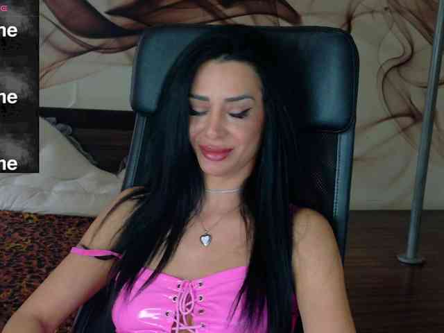 NaomiScarlett webcam
