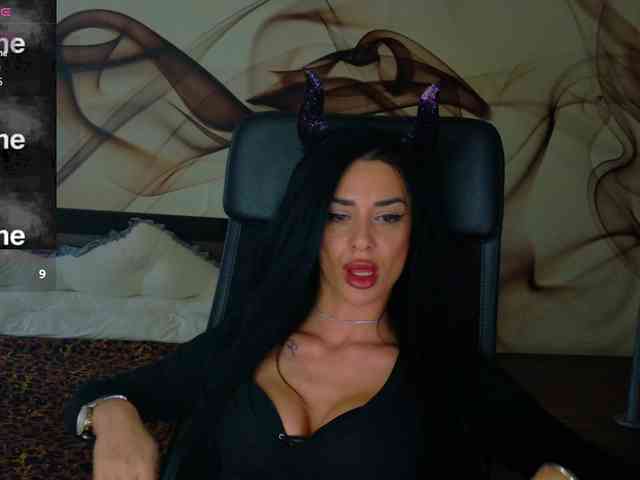 NaomiScarlett webcam