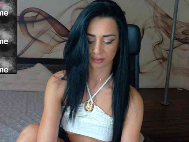 NaomiScarlett webcam
