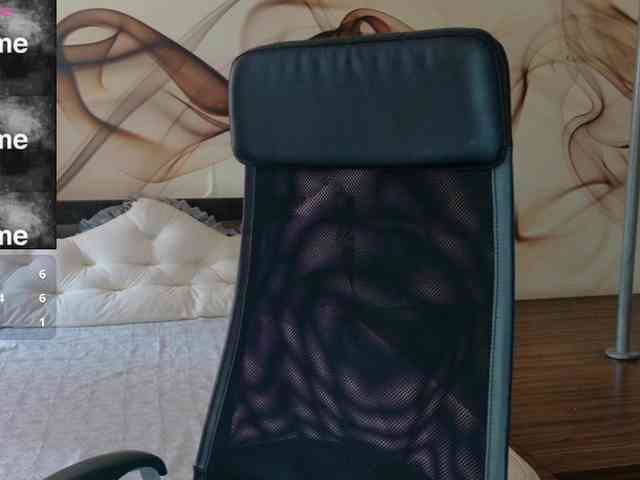 NaomiScarlett webcam