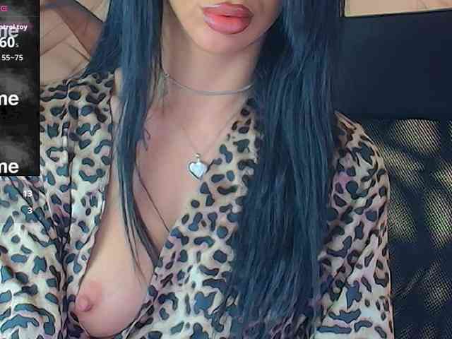 NaomiScarlett webcam