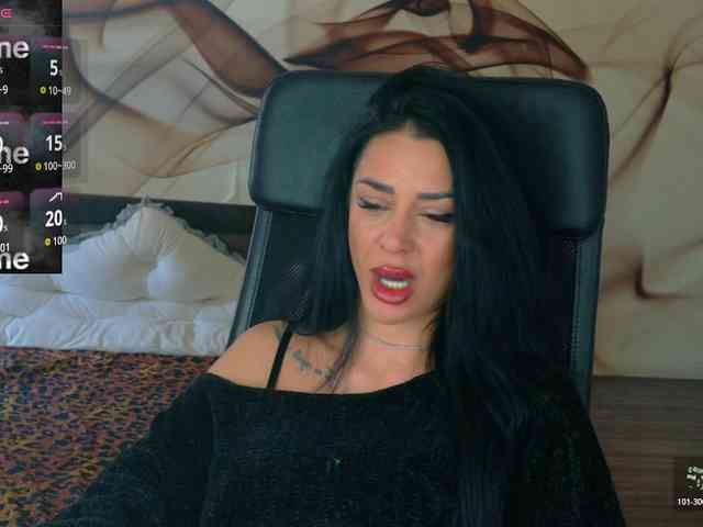 NaomiScarlett webcam