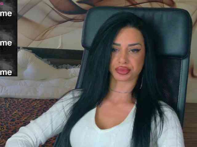 NaomiScarlett webcam