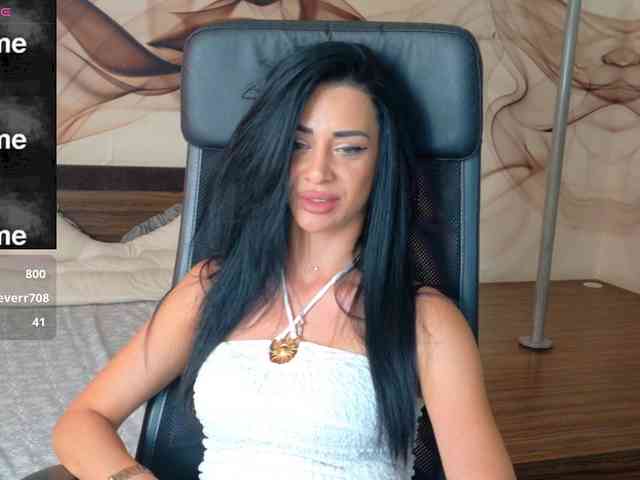 NaomiScarlett webcam