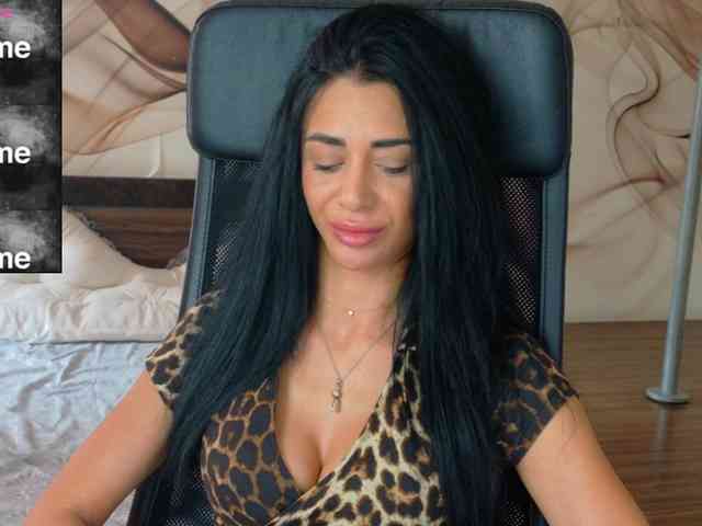 NaomiScarlett webcam