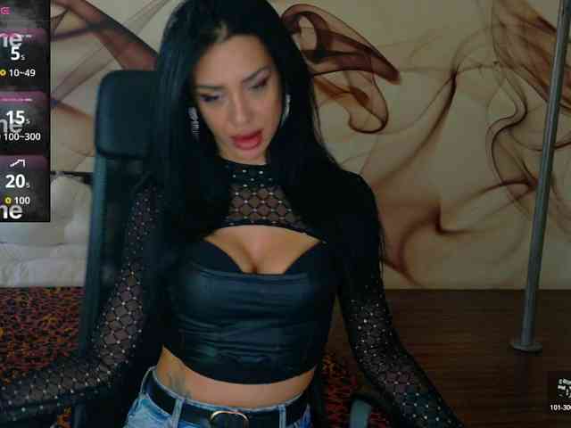 NaomiScarlett webcam