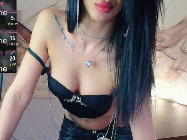 NaomiScarlett webcam