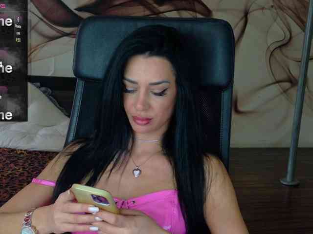 NaomiScarlett webcam