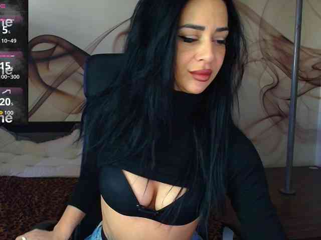 NaomiScarlett webcam