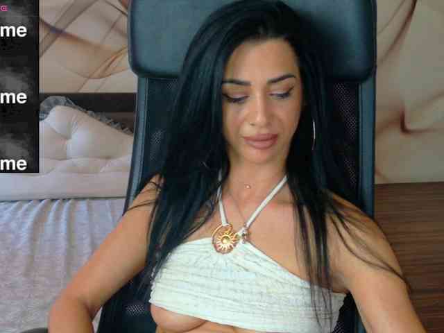 NaomiScarlett webcam
