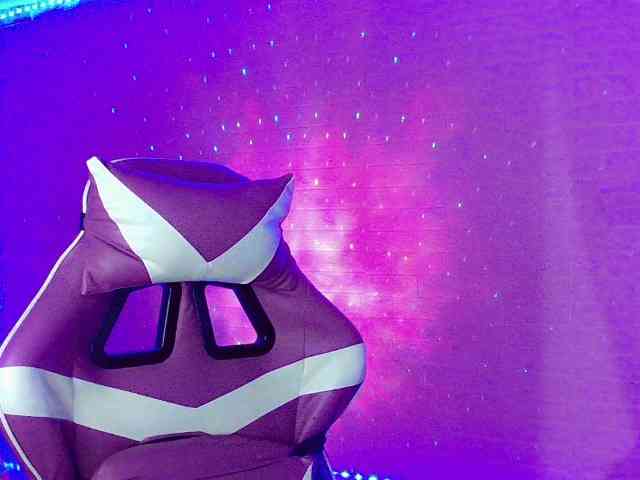 ViolettaGold Live Webcam on BongaCams