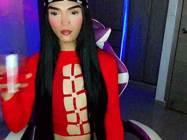 ViolettaGold Live Webcam on BongaCams