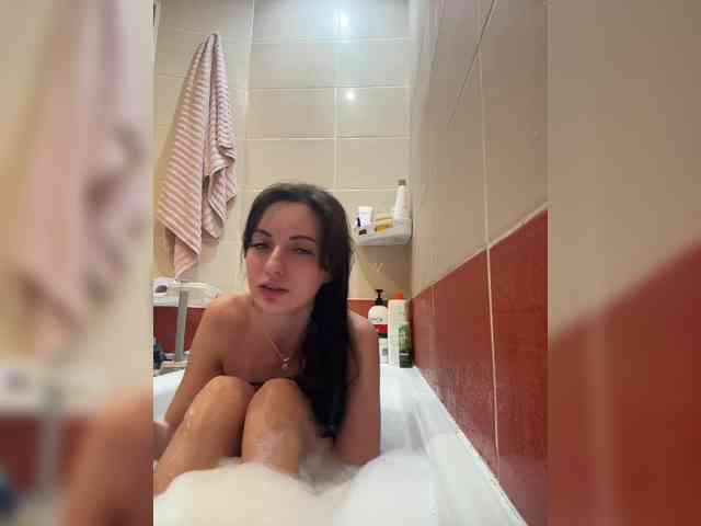 Valeria--sweet webcam