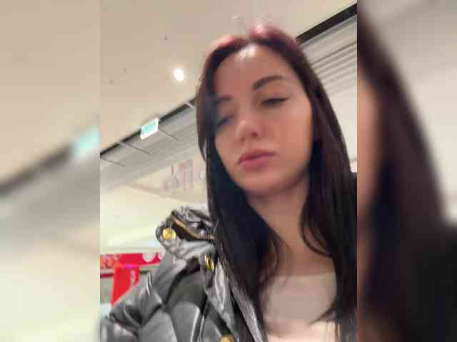 Valeria--sweet webcam