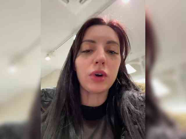 Valeria--sweet webcam