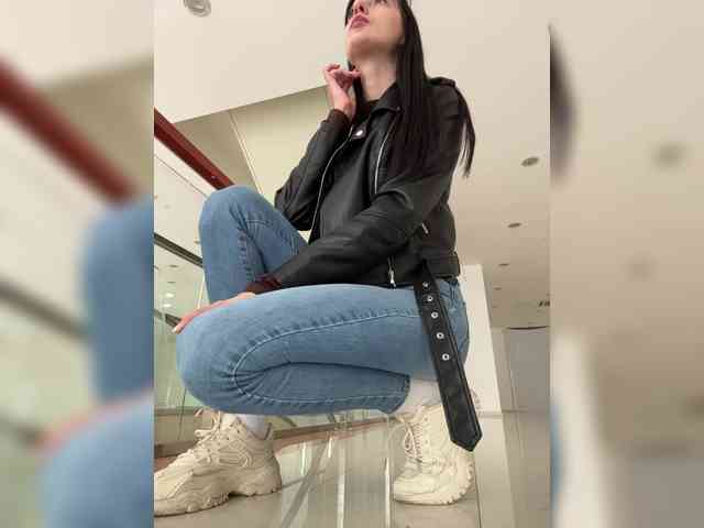 Valeria--sweet webcam