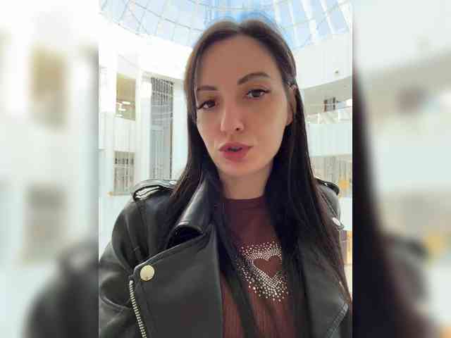 Valeria--sweet webcam