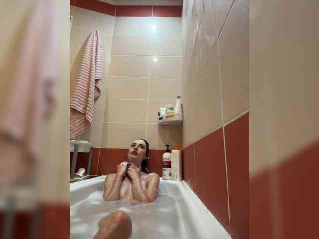 Valeria--sweet webcam