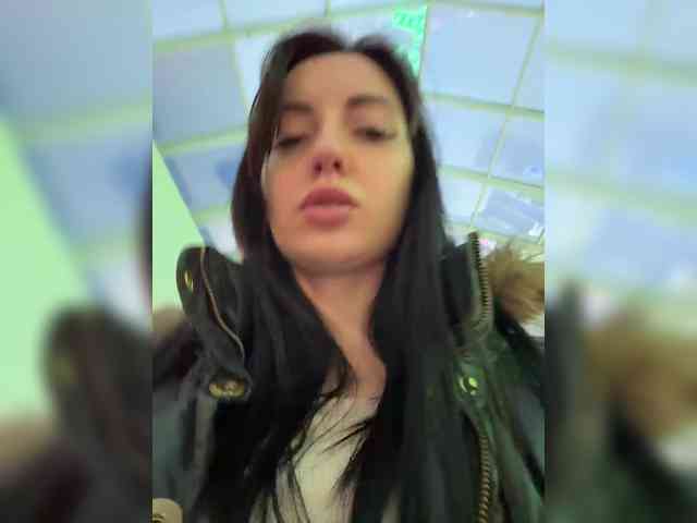 Valeria--sweet webcam