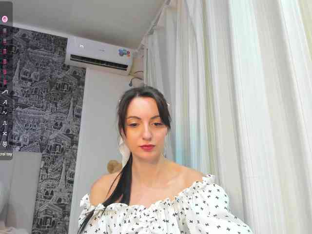 Valeria--sweet webcam