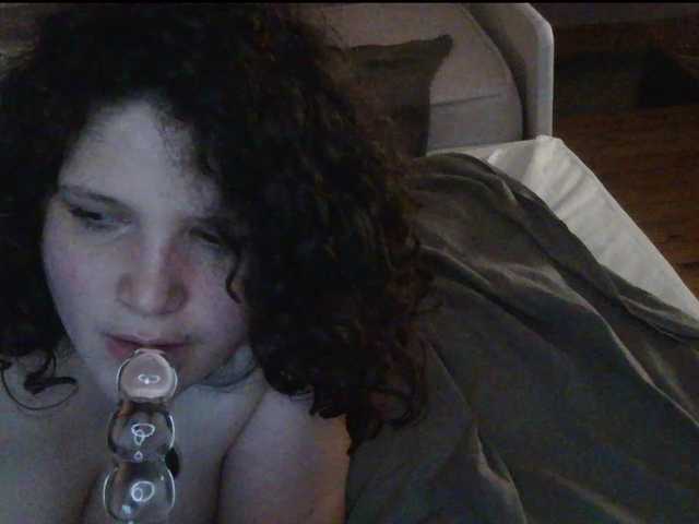 Liloudouce's BongaCams show and profile