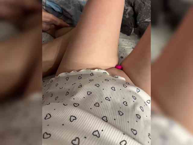amateur pornstar online PrettyLovee