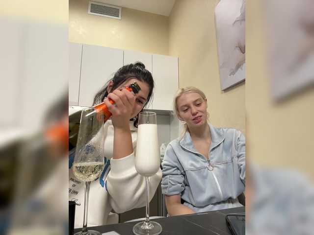 Explore 25 years old VibroMashulkaDashulka from BongaCams VibroMashulkaDashulka from BongaCams