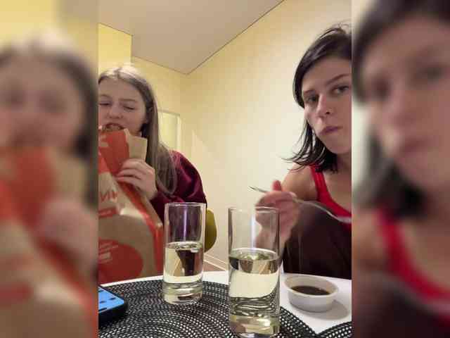 VibroMashulkaDashulka webcam