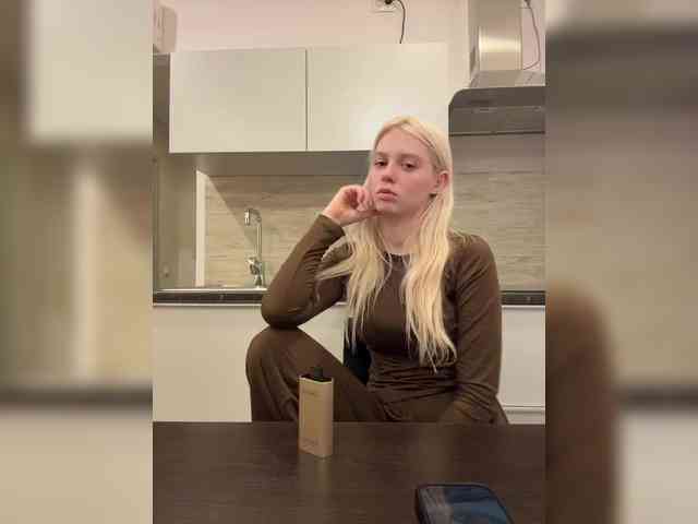 VibroMashulkaDashulka webcam