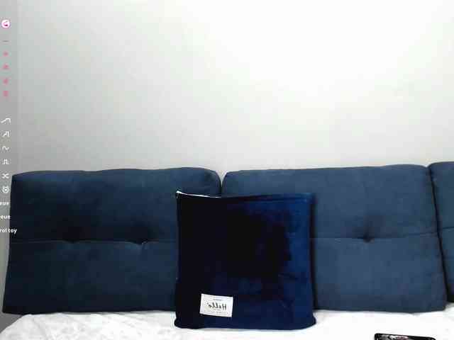 PaulaKiss webcam