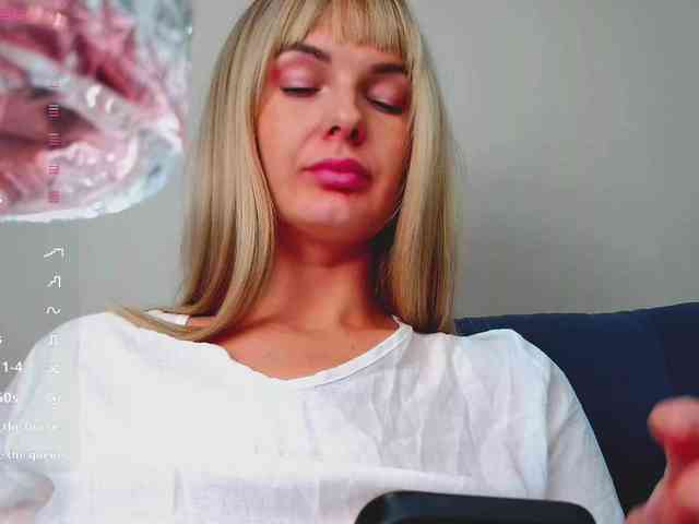 PaulaKiss webcam