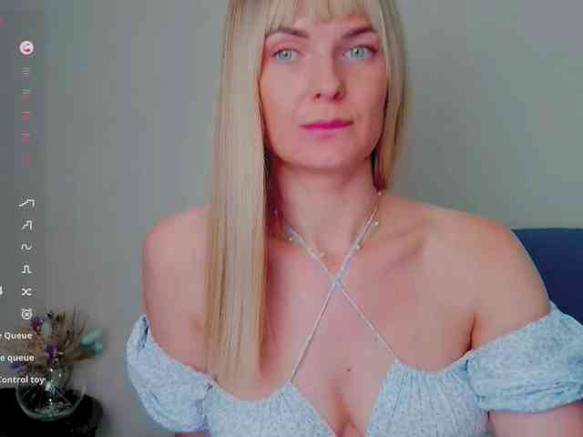 PaulaKiss webcam