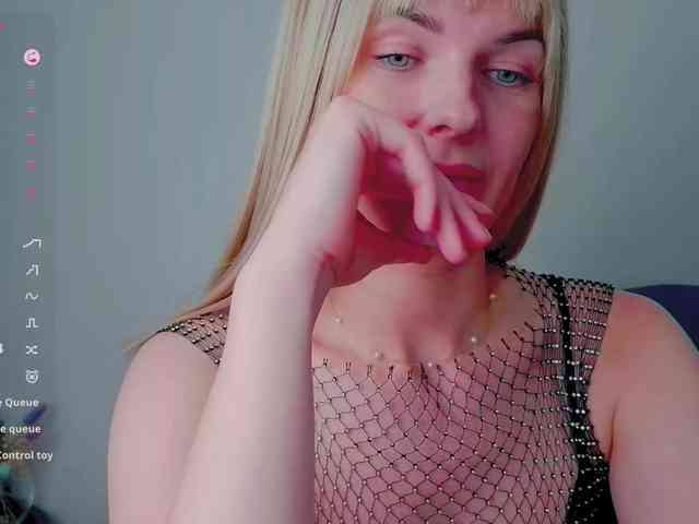 PaulaKiss webcam