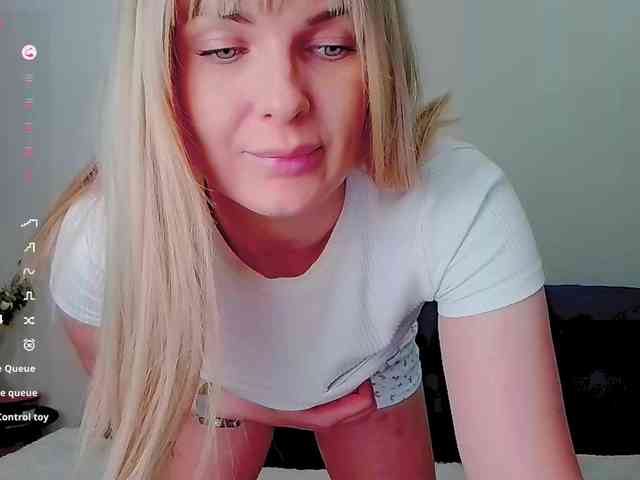 PaulaKiss webcam