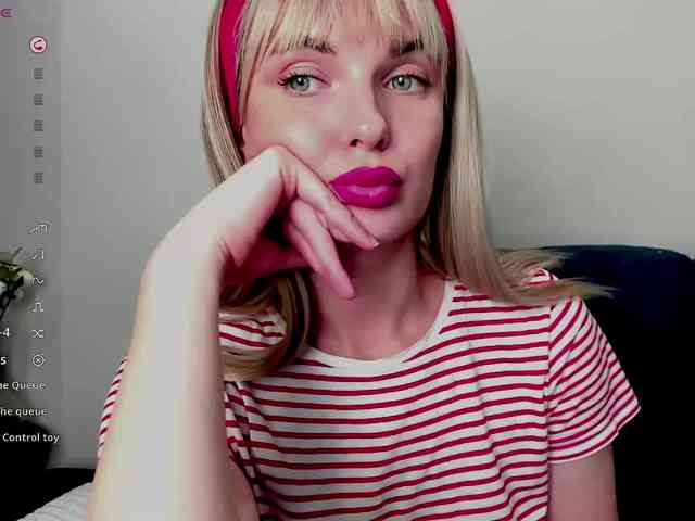 PaulaKiss webcam