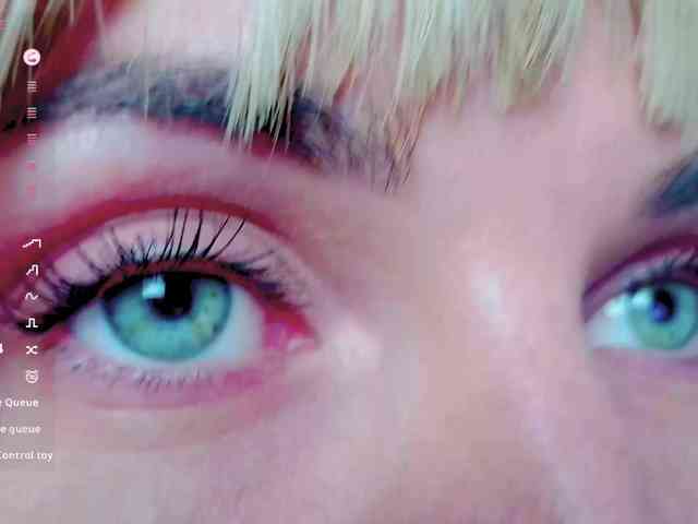 PaulaKiss webcam