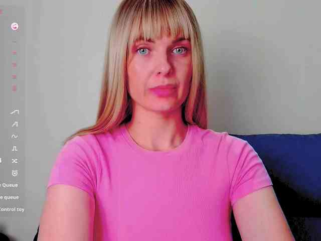 PaulaKiss webcam