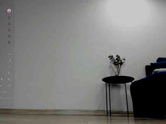 PaulaKiss webcam