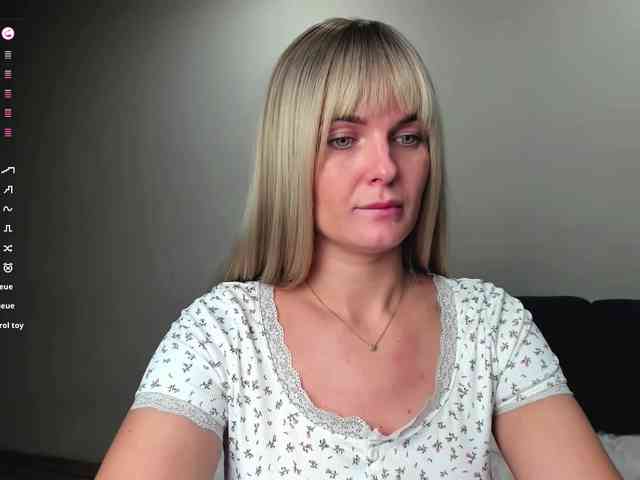PaulaKiss webcam