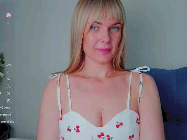PaulaKiss webcam