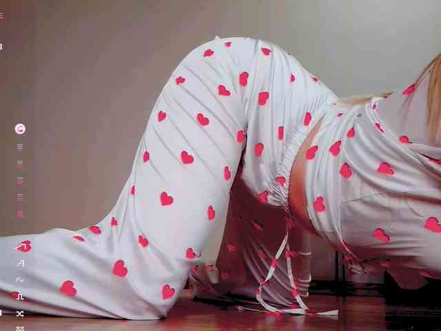 PaulaKiss webcam