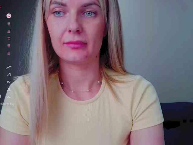 PaulaKiss webcam