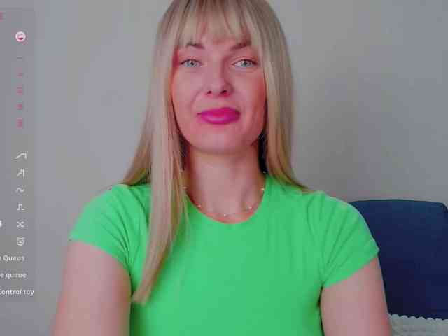 PaulaKiss webcam